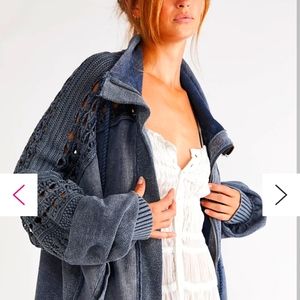 Jacket Free People blue faded wash. A Fall must have..
